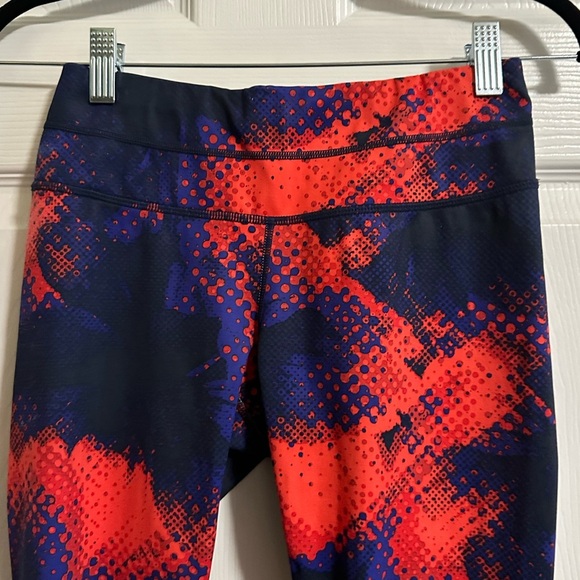 Athleta Electro Sonar Capri #152878-02 size XS - Picture 2 of 3